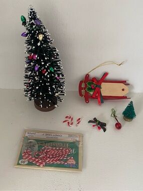 Dollhouse Lot Christmas Accessories